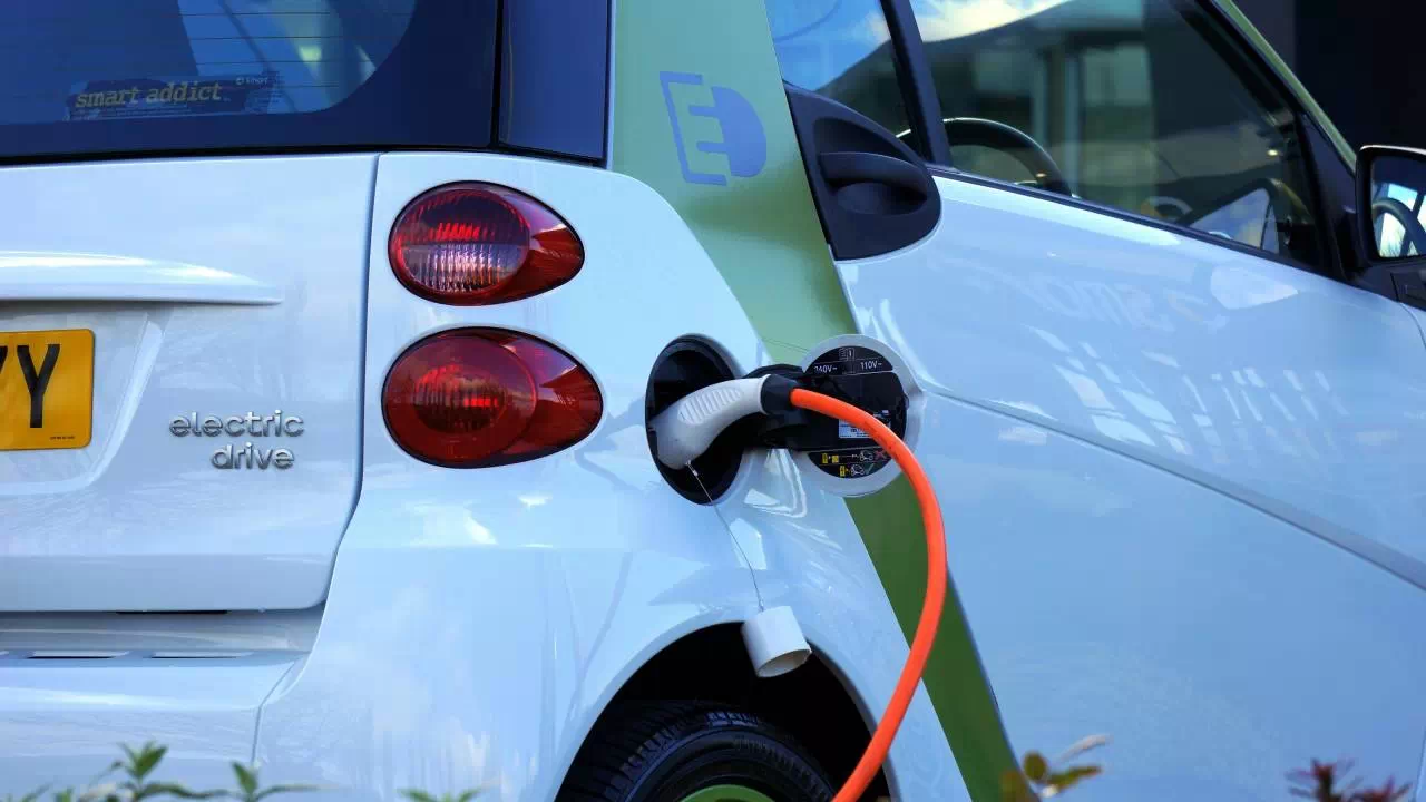 Dofinansowanie do elektryka – jakie dofinansowanie na samochód elektryczny?